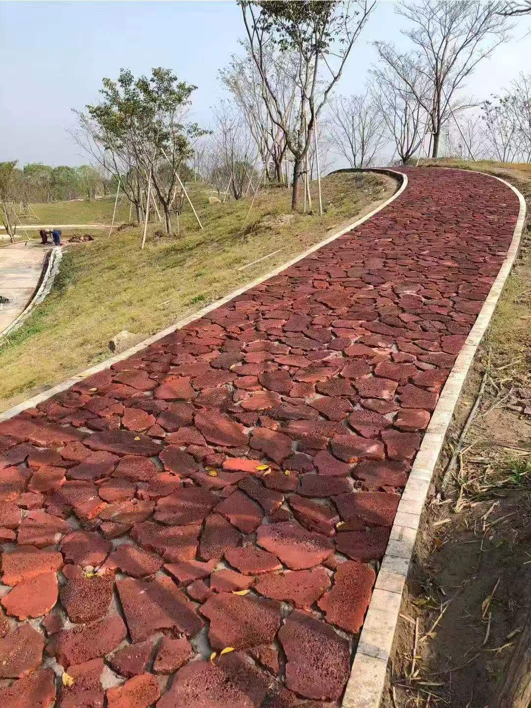 园林红色火山岩步道成品